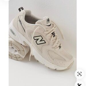 New Balance 530 Beige Sneakers